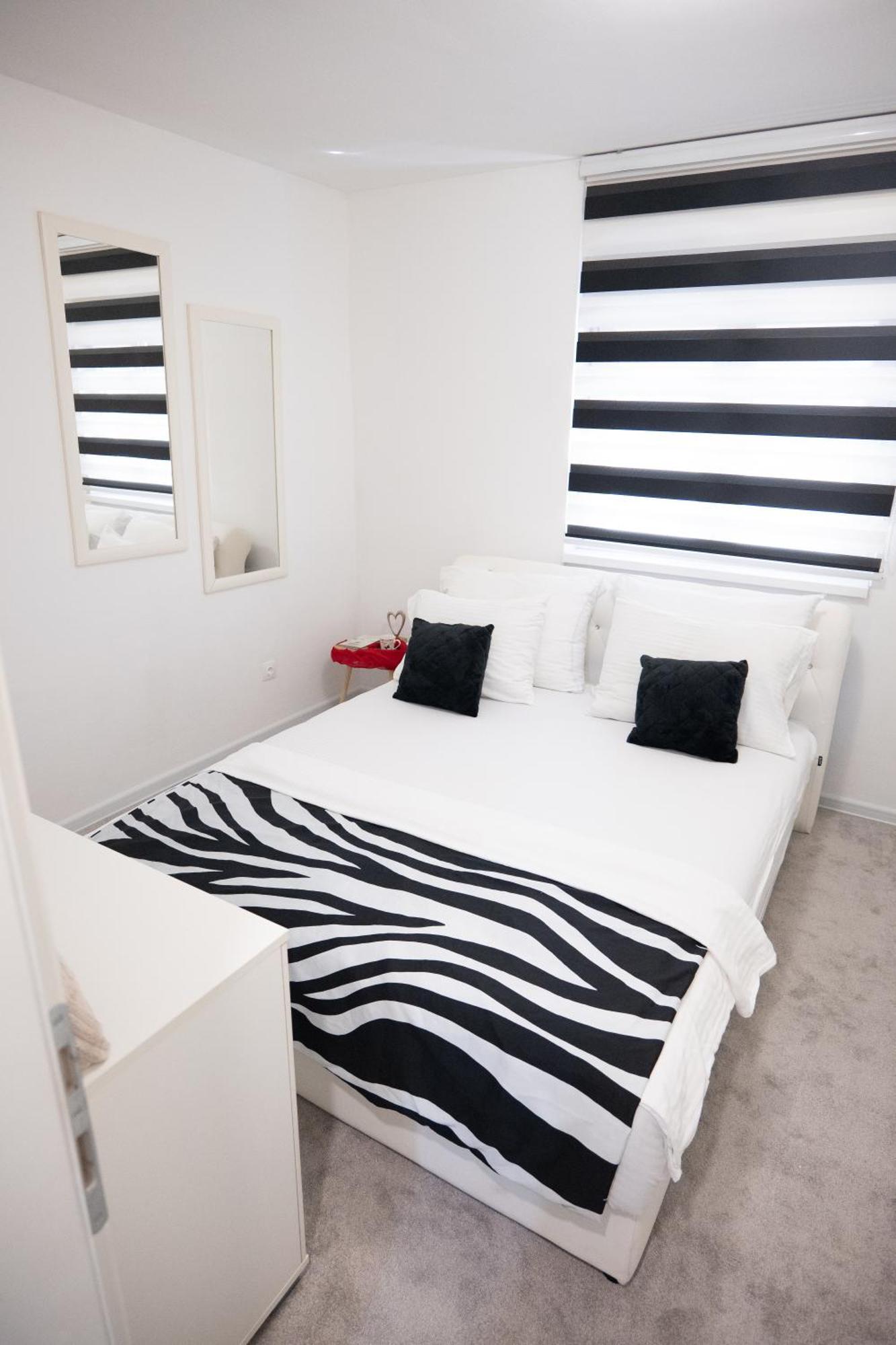 Grandeur Home Apartment Mostar - Free Parking Kültér fotó